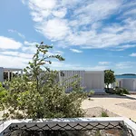 Semesterbostad Buqez Home&sea 65, 32 Drage