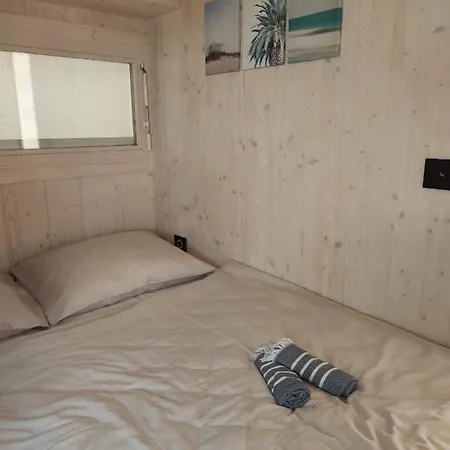 Buqez Home&sea 65, 32 Holiday home