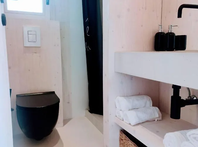 Buqez Home&sea 65, 32 Hébergement de vacances *