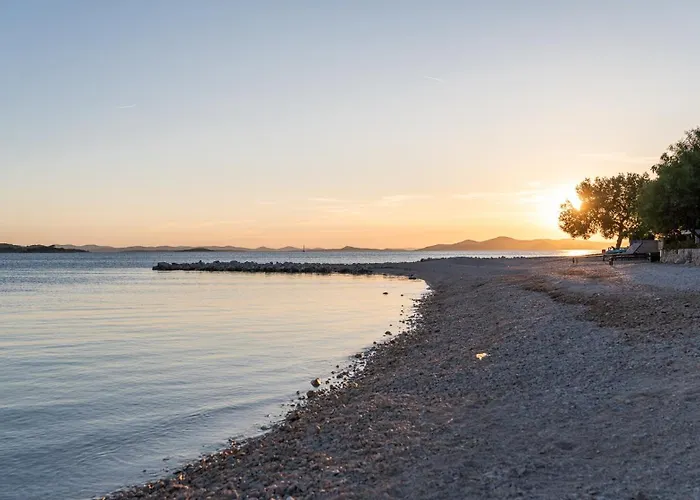 Buqez Home&sea 65, 32 Hébergement de vacances